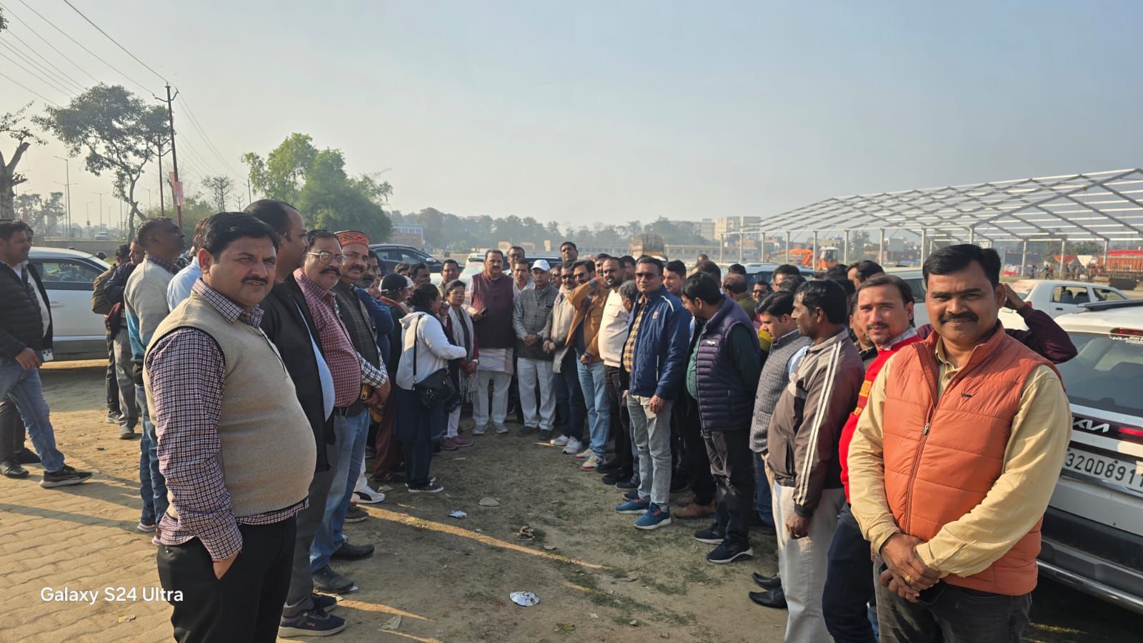 TET अनिवार्यता पर केंद्रीय मंत्री के बयान से भड़के शिक्षक, सिद्धार्थनगर में पुतला दहन और प्रदर्शन