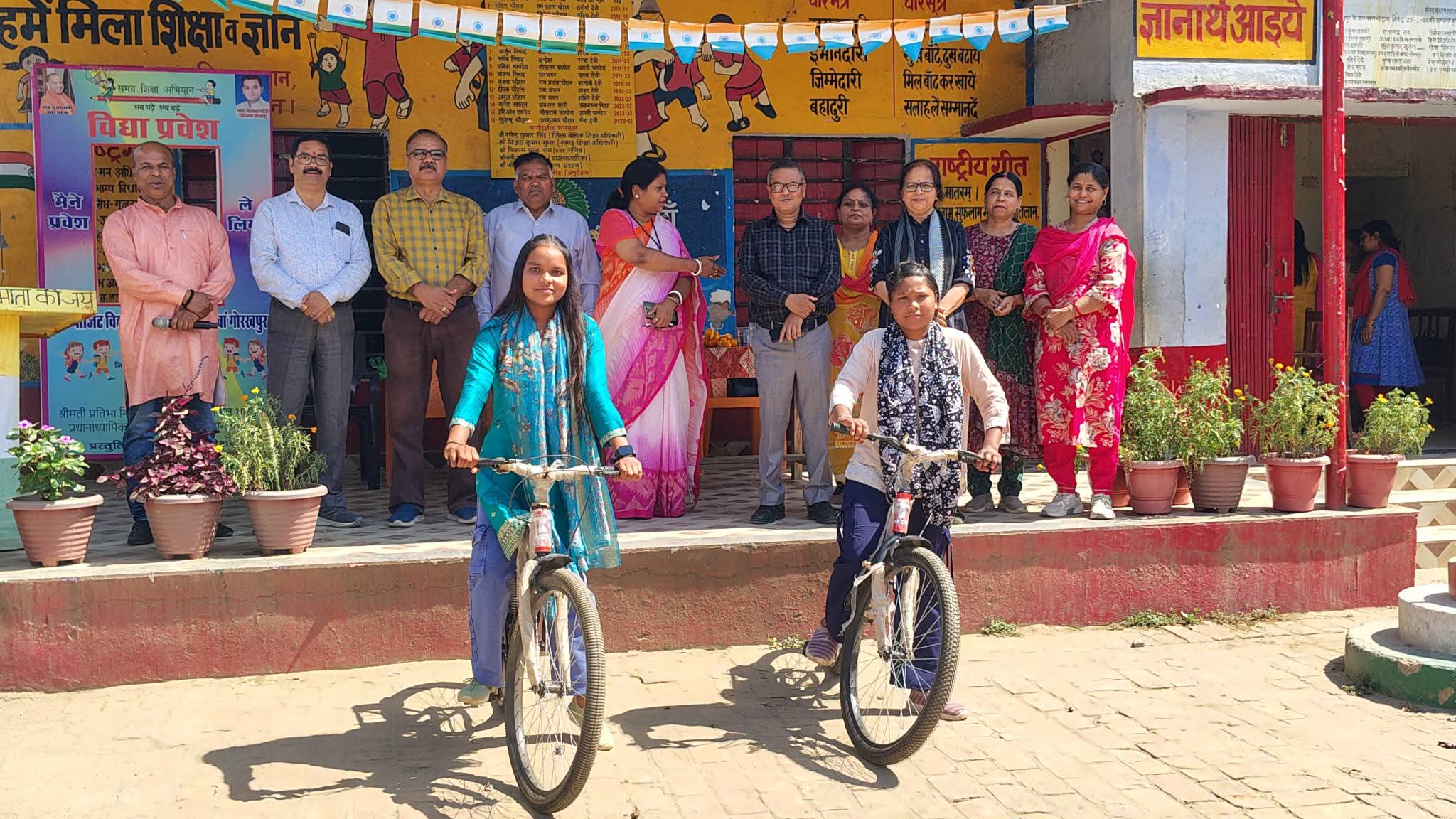 बालिका सशक्तिकरण की मिसाल: नरायनपुर विद्यालय में साइकिल सम्मान समारोह, छात्राओं में बढ़ा आत्मविश्वास