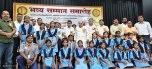 सिद्धार्थनगर में शिक्षकों का ऐतिहासिक सम्मान समारोह, 800 शिक्षाविदों को मिला सम्मान 14 IMG 20260510 WA1101